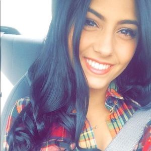 Meet your Posher, Julia